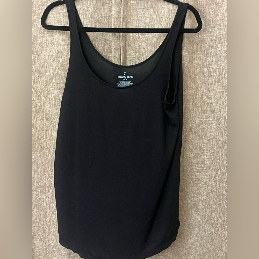 Tommy John Black Flowy Sleeveless Tank Top size M; NWOT